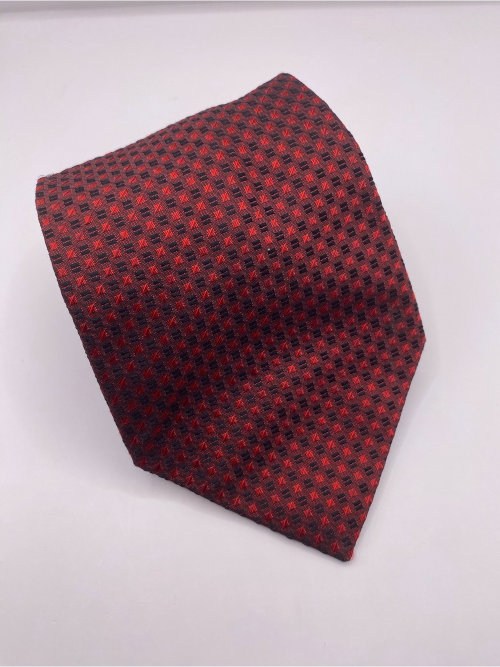 Zanzara Men's Red Geometric Silk Tie